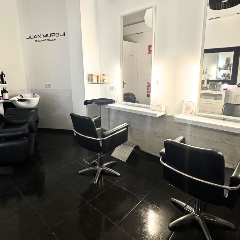 Coloración con Barros y Óleos en Valencia | Cuidado capilar Coloración con Barros y Óleos para cuidar el cabello en Valencia