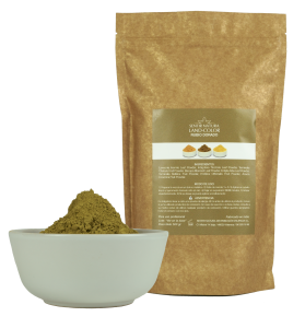 mezcla de barros naturales en peluquería ecológica en Valencia