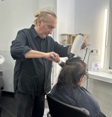 alisado ecológico en el cabello en peluquería ecológica Valencia Proceso de alisado ecológico sin formol