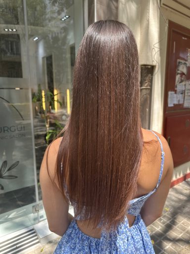 resultado alisado Bio Straight en Valencia cabello liso natural brillante sin encrespamiento